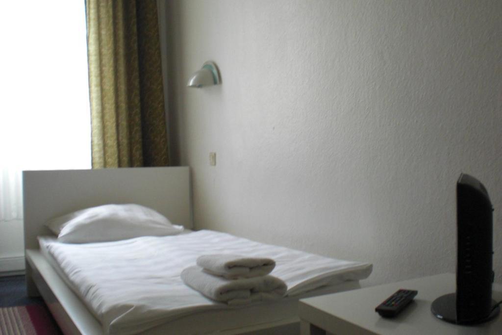 Hotel Komet Dusseldorf Phòng bức ảnh