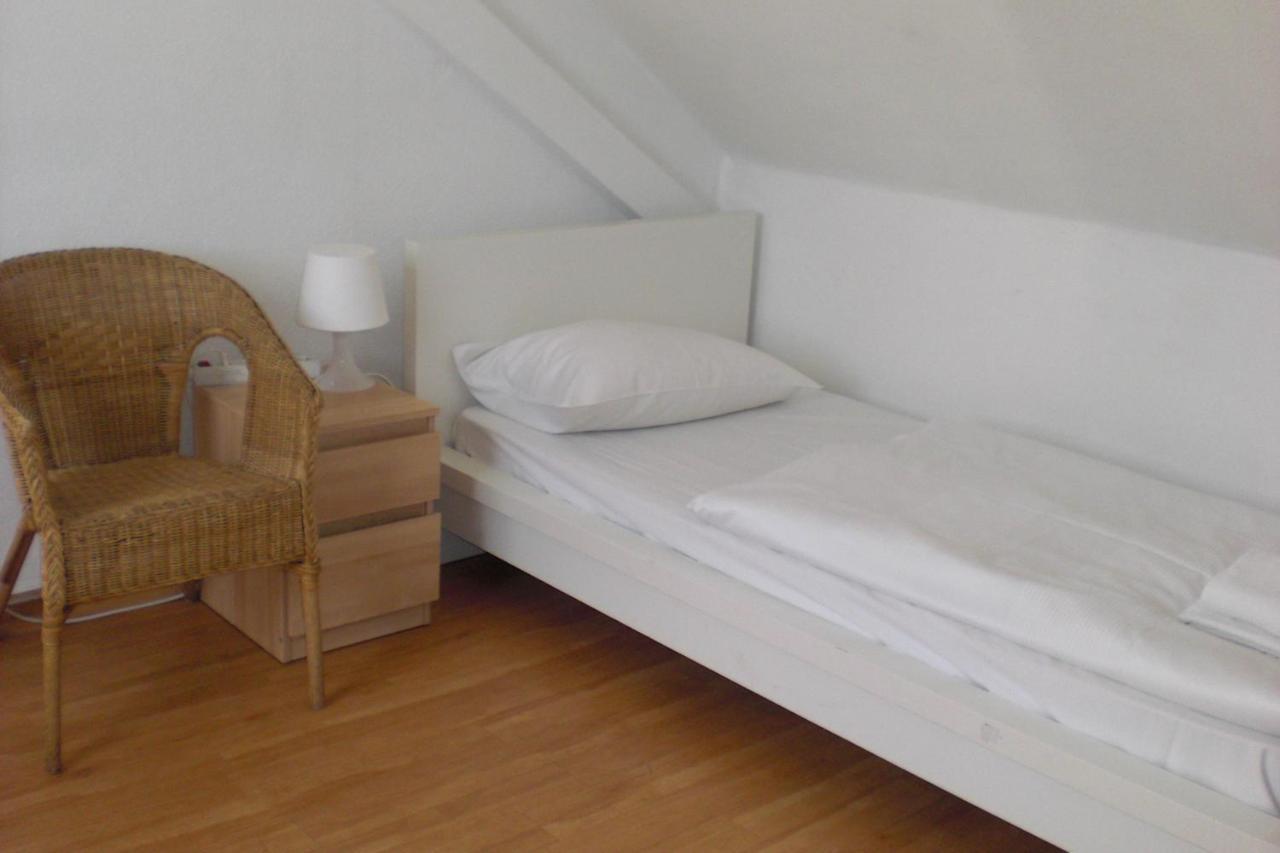 Hotel Komet Dusseldorf Ngoại thất bức ảnh